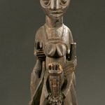 Yoruba Caryatid . Chiaroscuro
