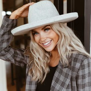 cara loren van brocklin