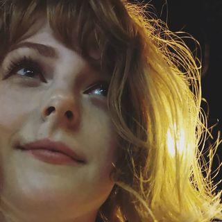 Ella Freya - Ella Freya updated her profile picture.