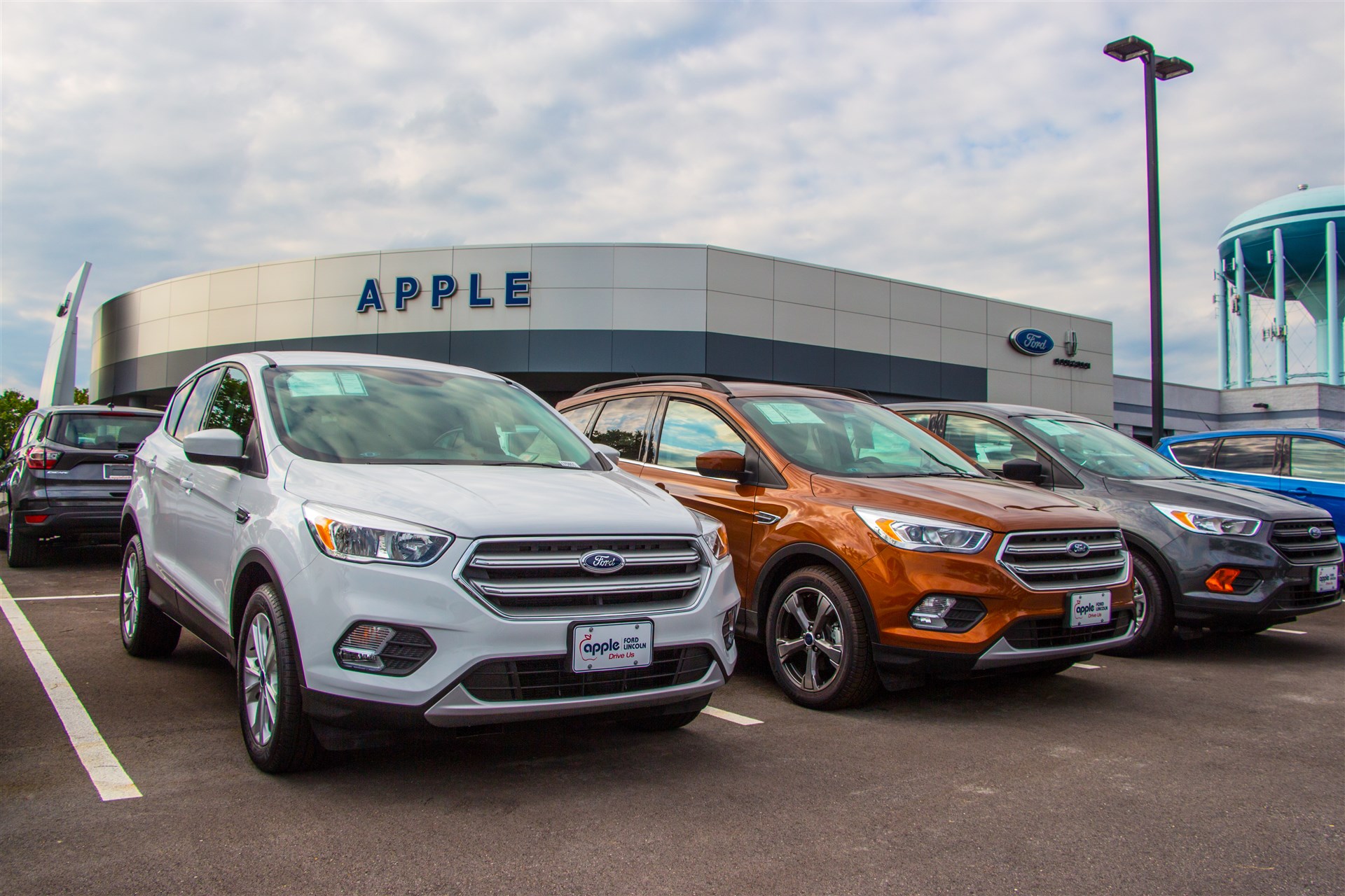 Apple Ford Lincoln