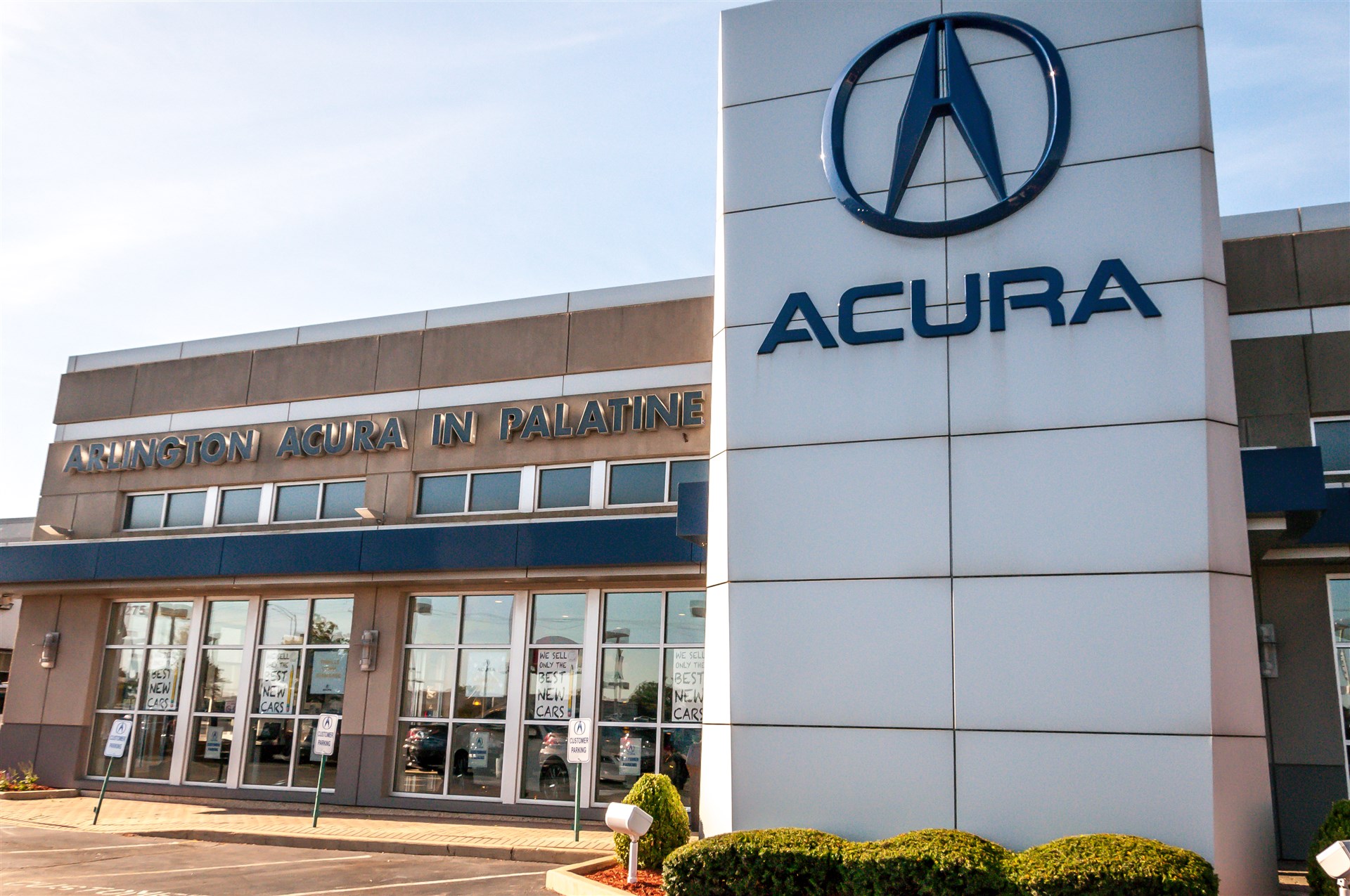 Arlington Acura in Palatine