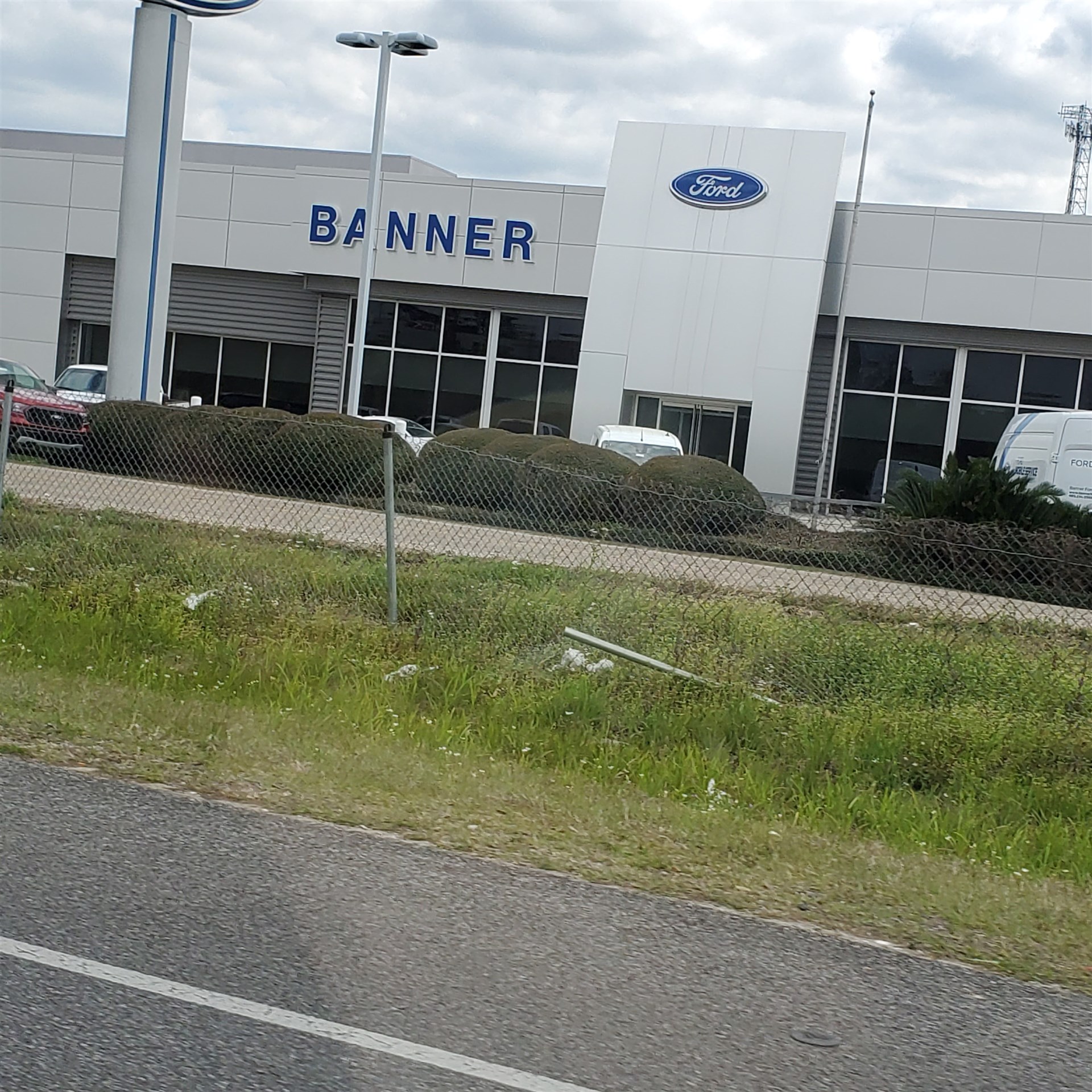 Banner Ford