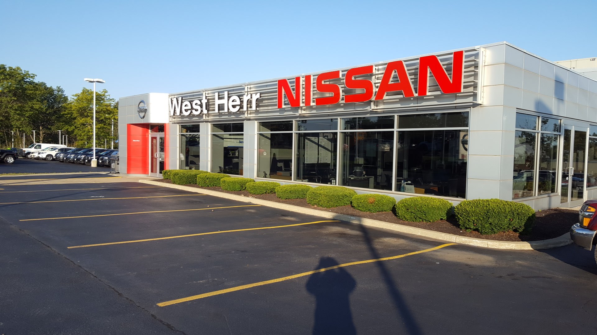 West-Herr Nissan