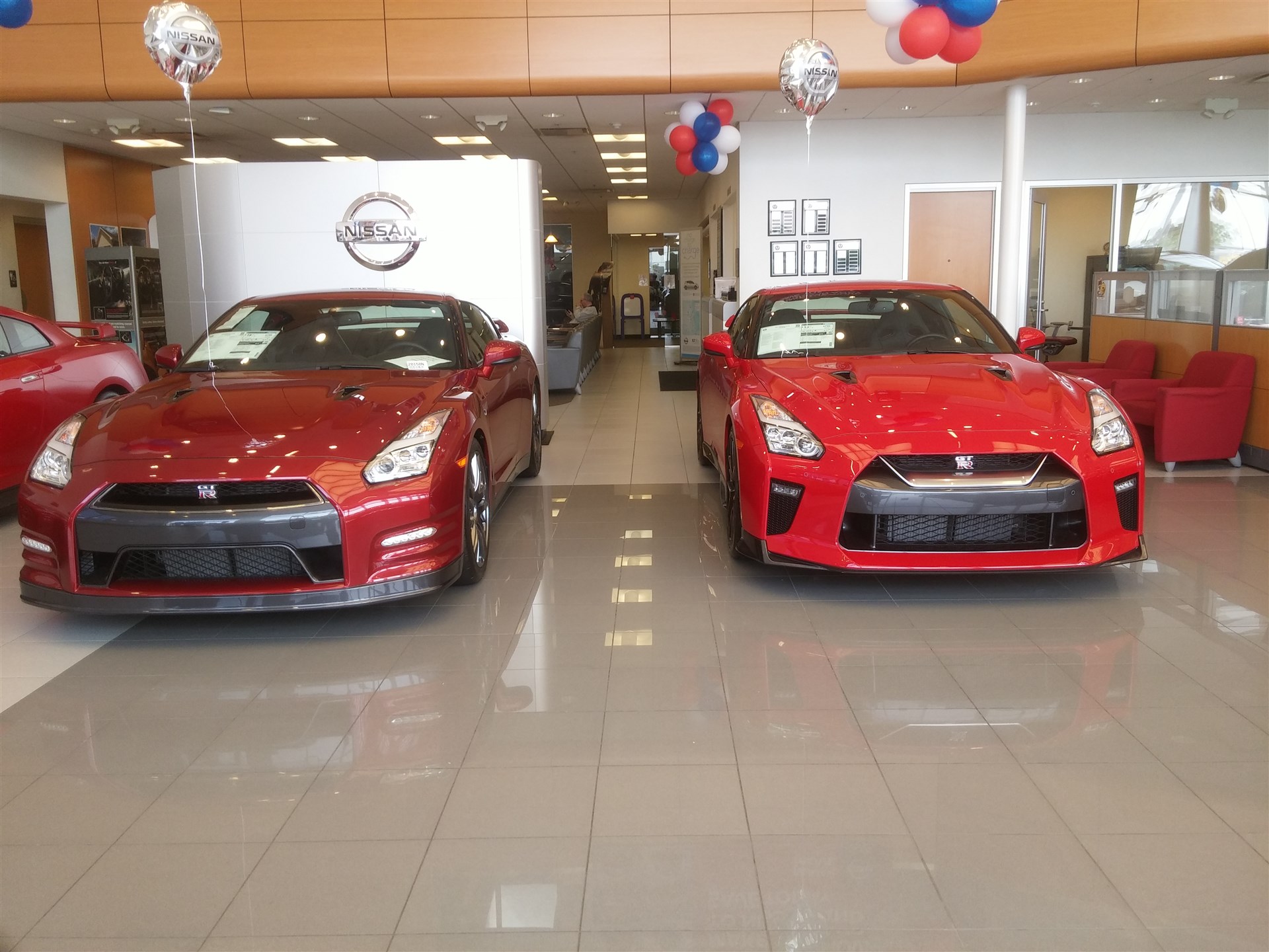 Arlington Nissan in Arlington Heights