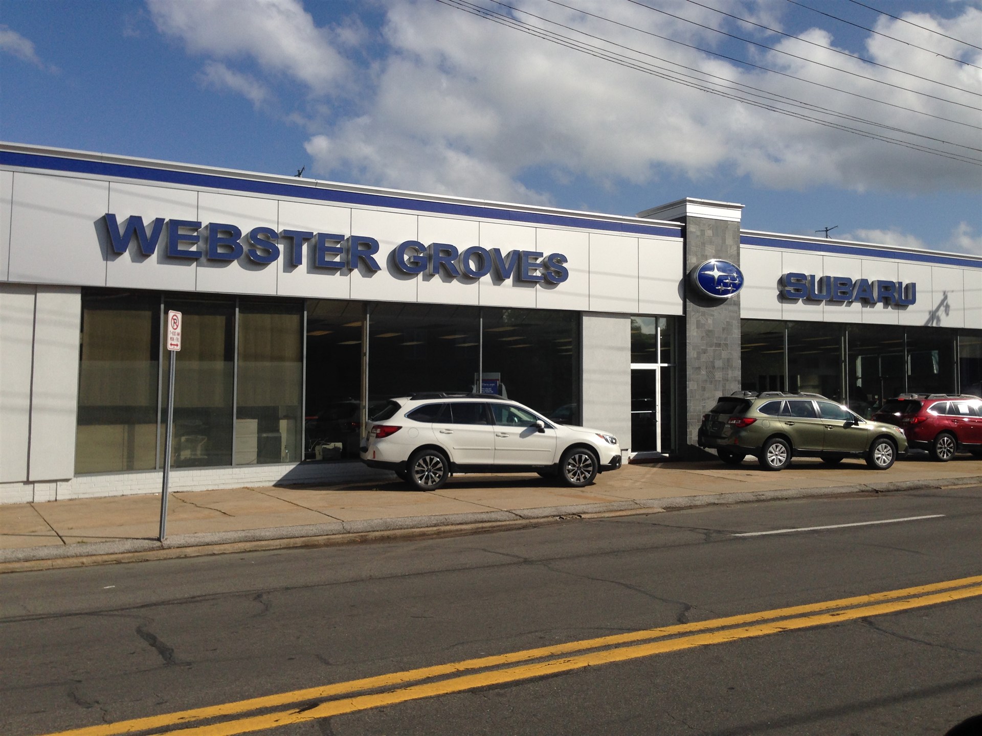 Sunset Hills Subaru in Webster Groves, Missouri Carweek