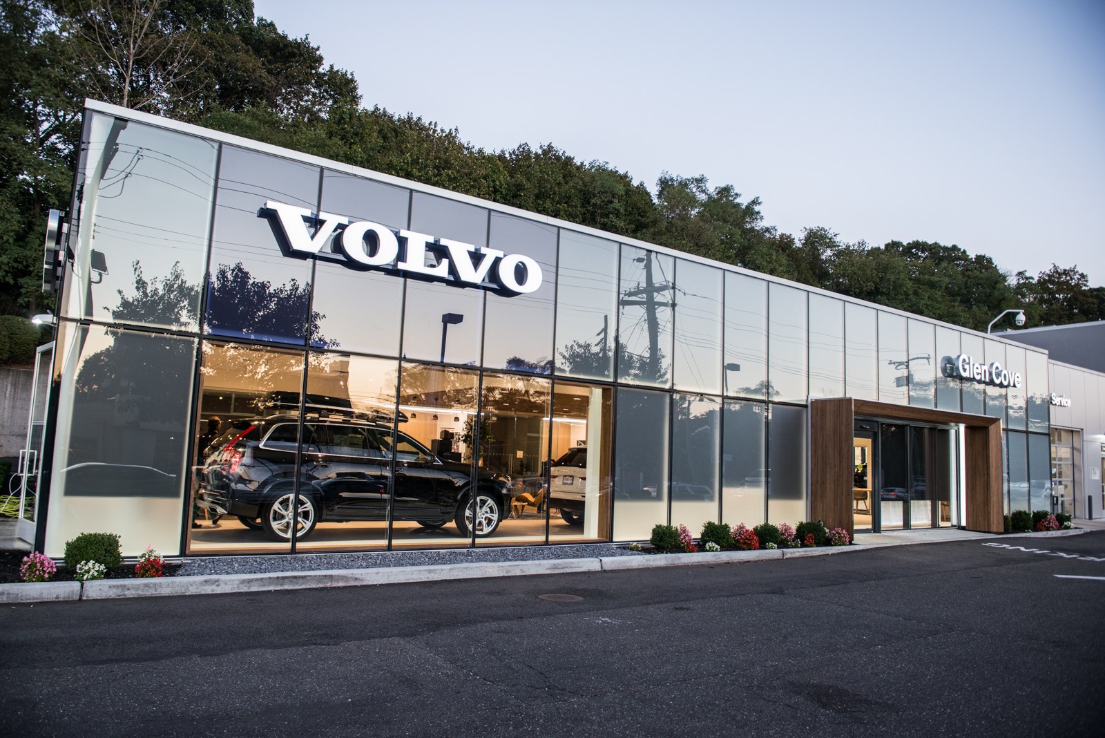 Volvo Cars Glen Cove