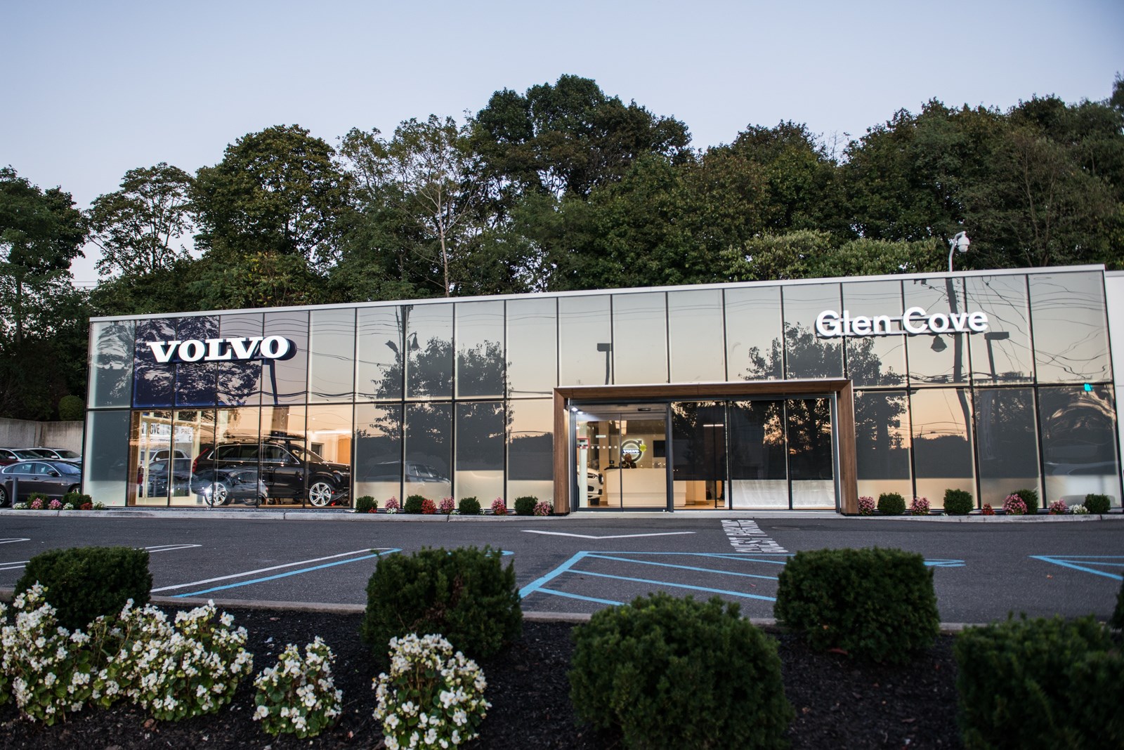 Volvo Cars Glen Cove