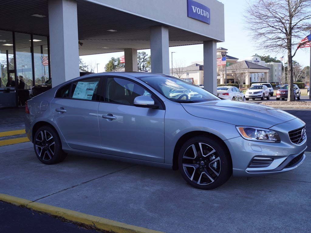 Volvo Cars New Bern