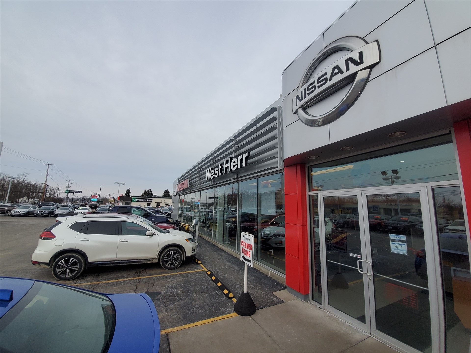 West Herr Nissan of Lockport