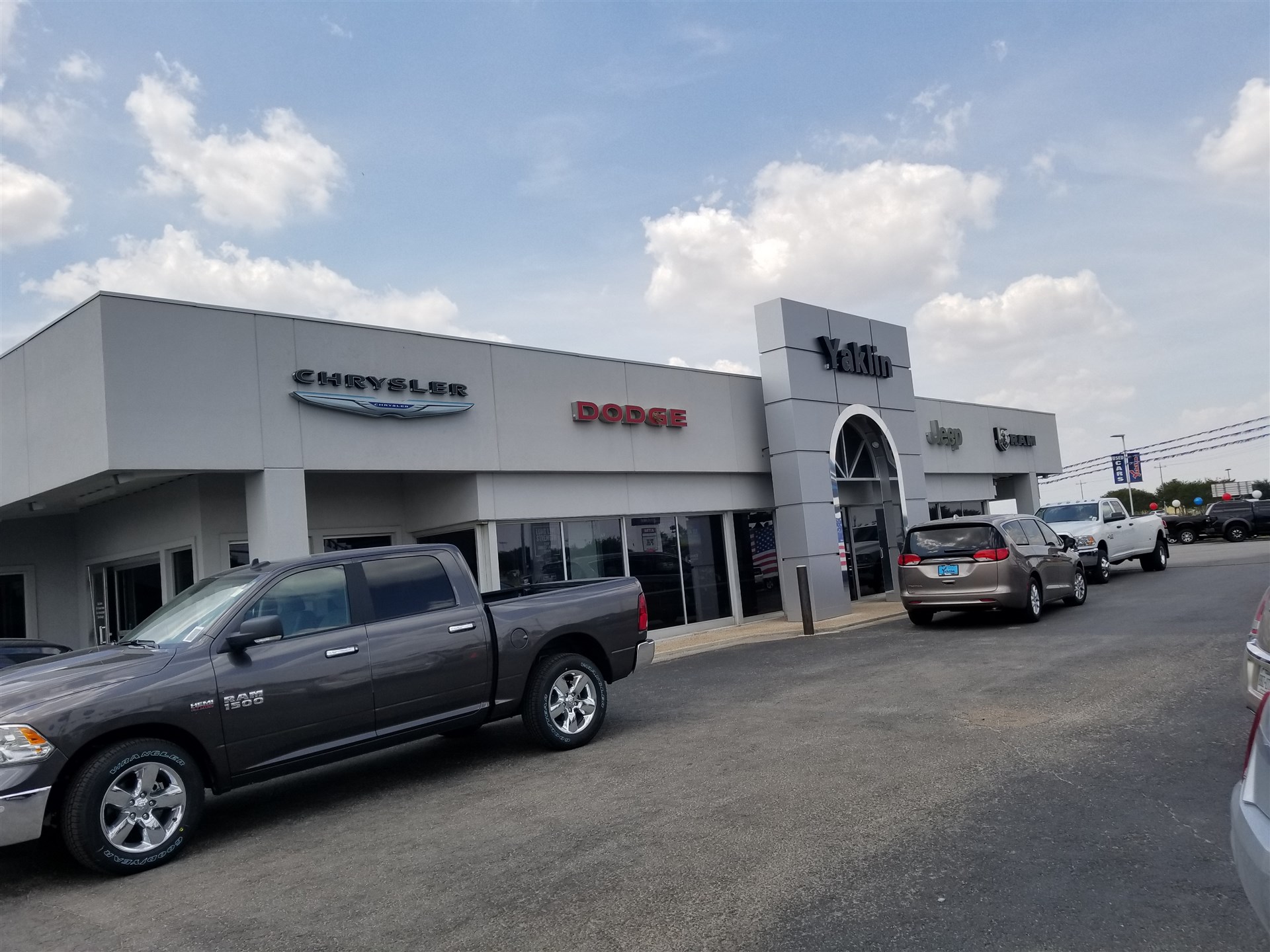 Yaklin Chrysler Dodge Jeep Ram