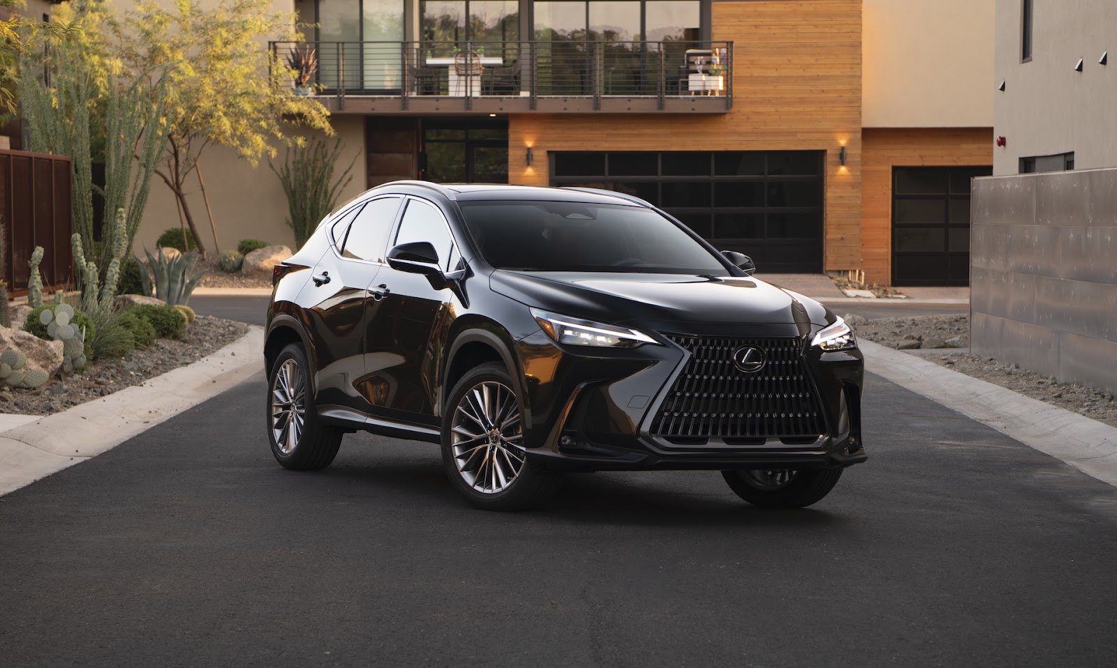 Lexus NX 2022