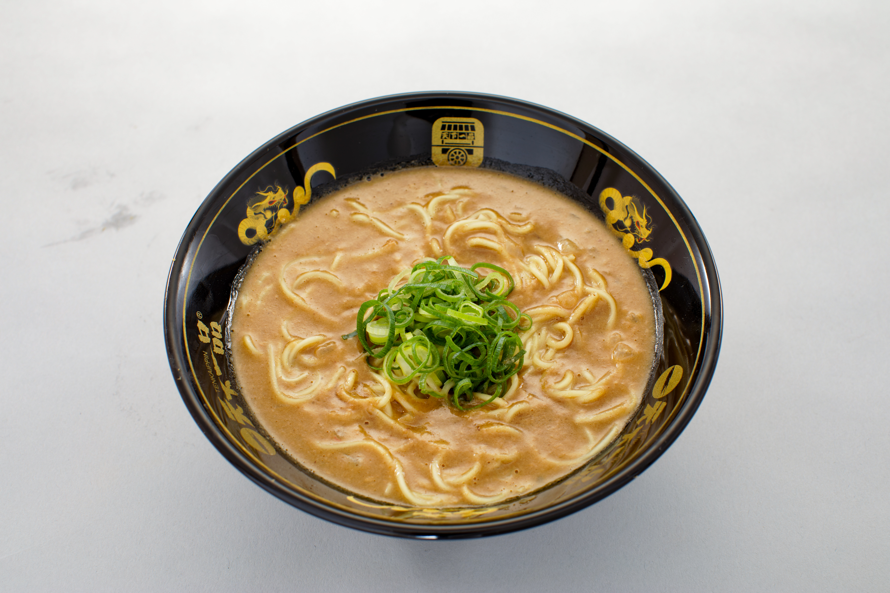 天下一品 -鶏ガラベースのこってりラーメンが自慢!-