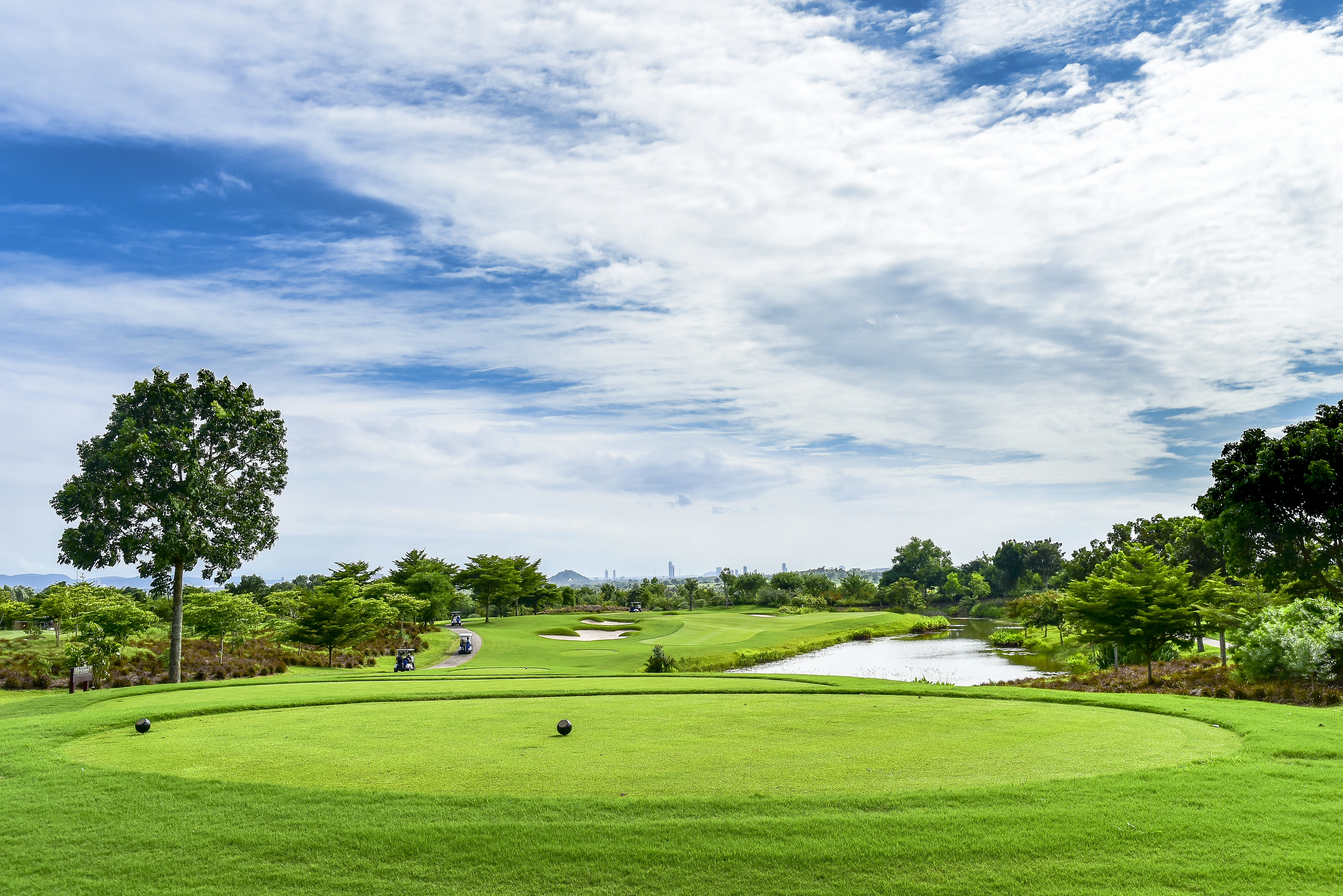 Golf Vouchers Now Available