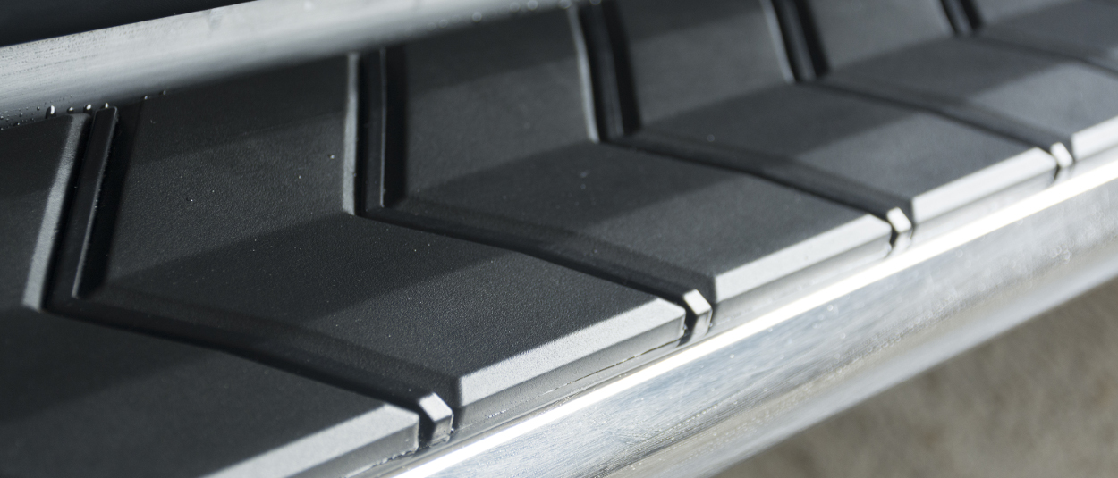 ARIES AeroTread® SUV running boards chevron treads ARIES AeroTread® SUV running boards chevron treads