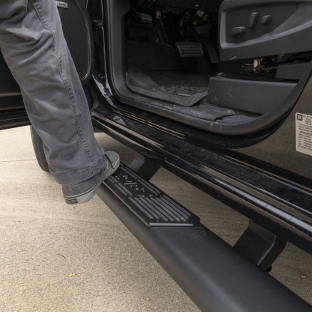 ARIES AscentStep truck running boards on GMC Sierra step up