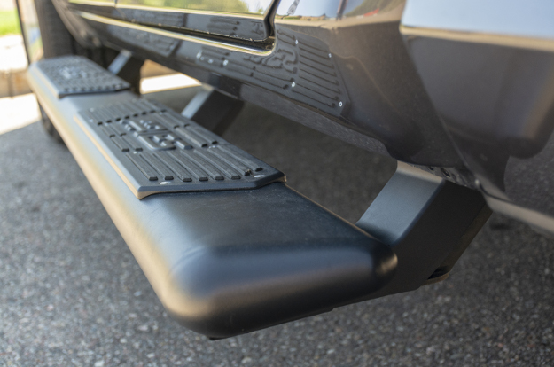 ARIES AscentStep® truck running boards with VersaTrac® bracket covers