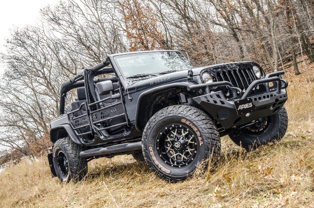 Jeep JK tube doors, TrailChaser™ bumper, fender flares and Big Steps™