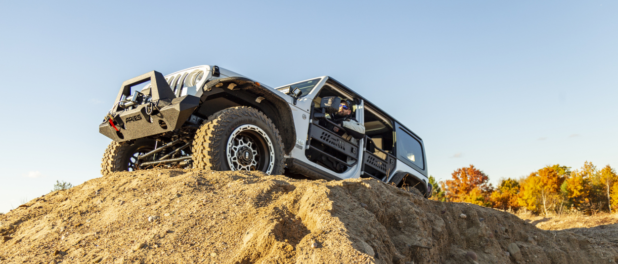 2018_Jeep_Wrangler_JL_Unlimited_ARIES_TrailChaser_Jeep_Bumper_Fender_Flares