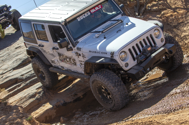 White offroad 2018 Jeep Wrangler JK Unlimited with ARIES TrailCrusher® Jeep bumper