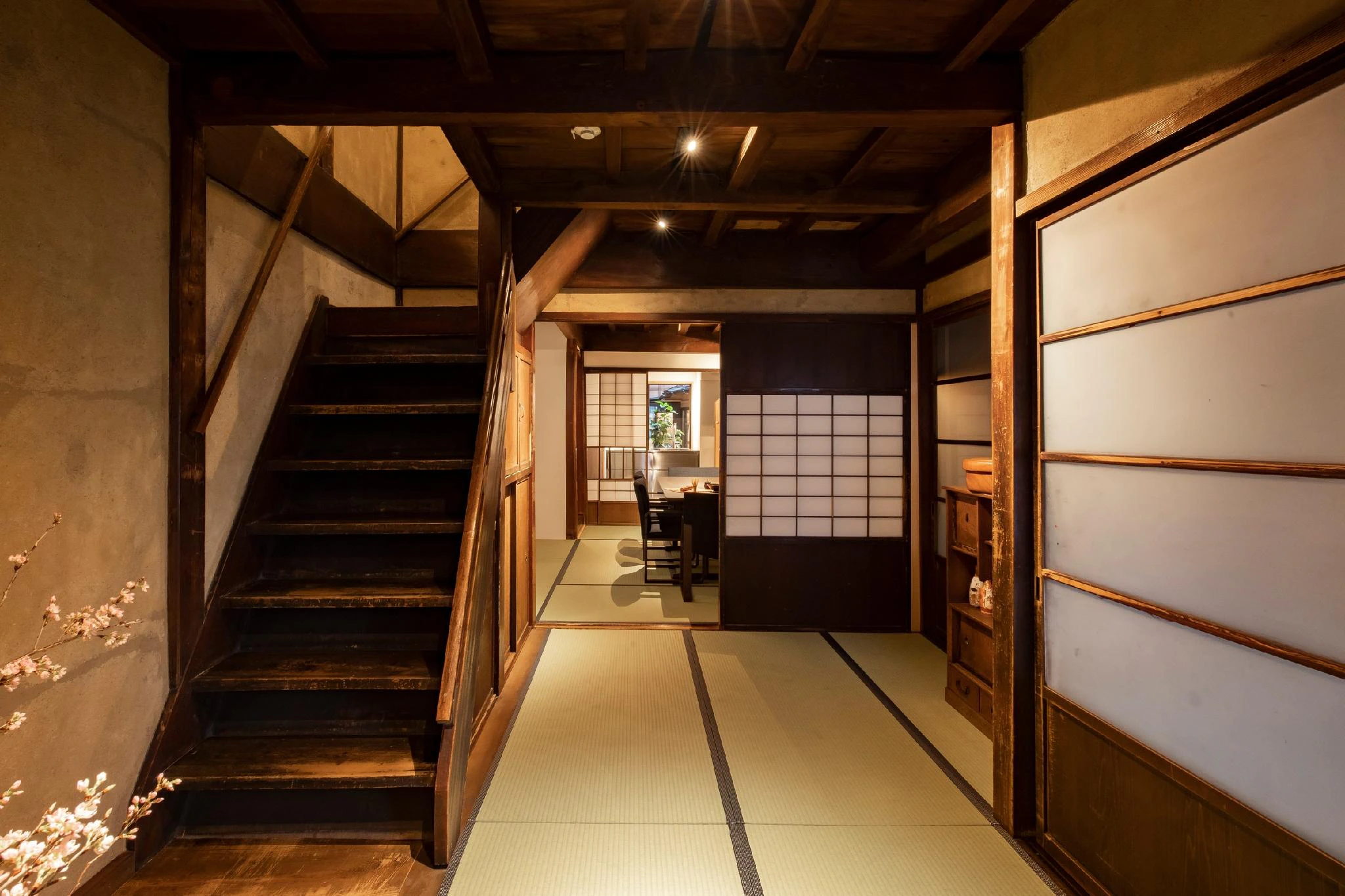 Kanazawa Machiya Kenroku – a traditional Japanese-style home with tatami floors