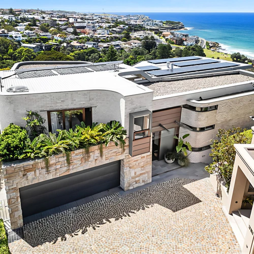 Bird eye view of the property