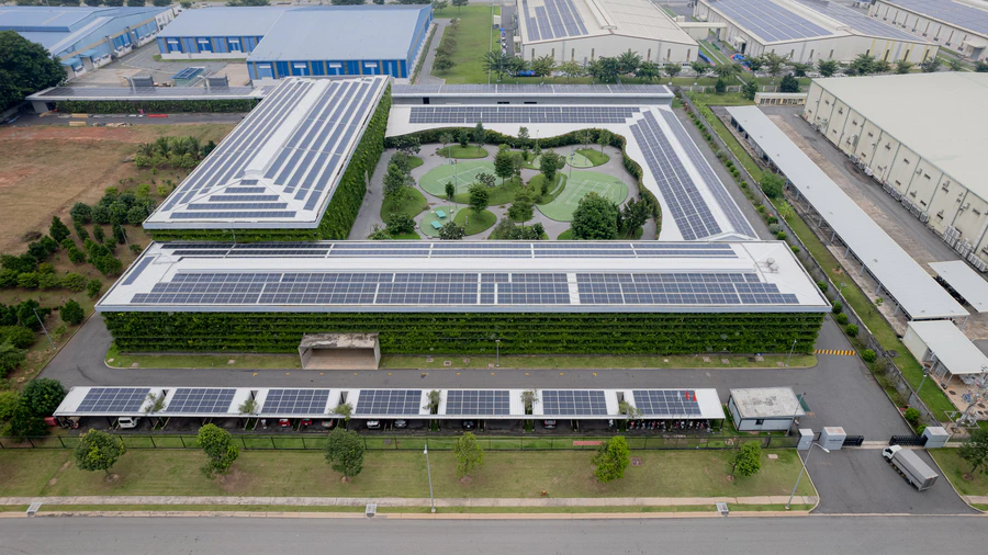 Jakob Factory green façade, rooftop solar panels and courtyard