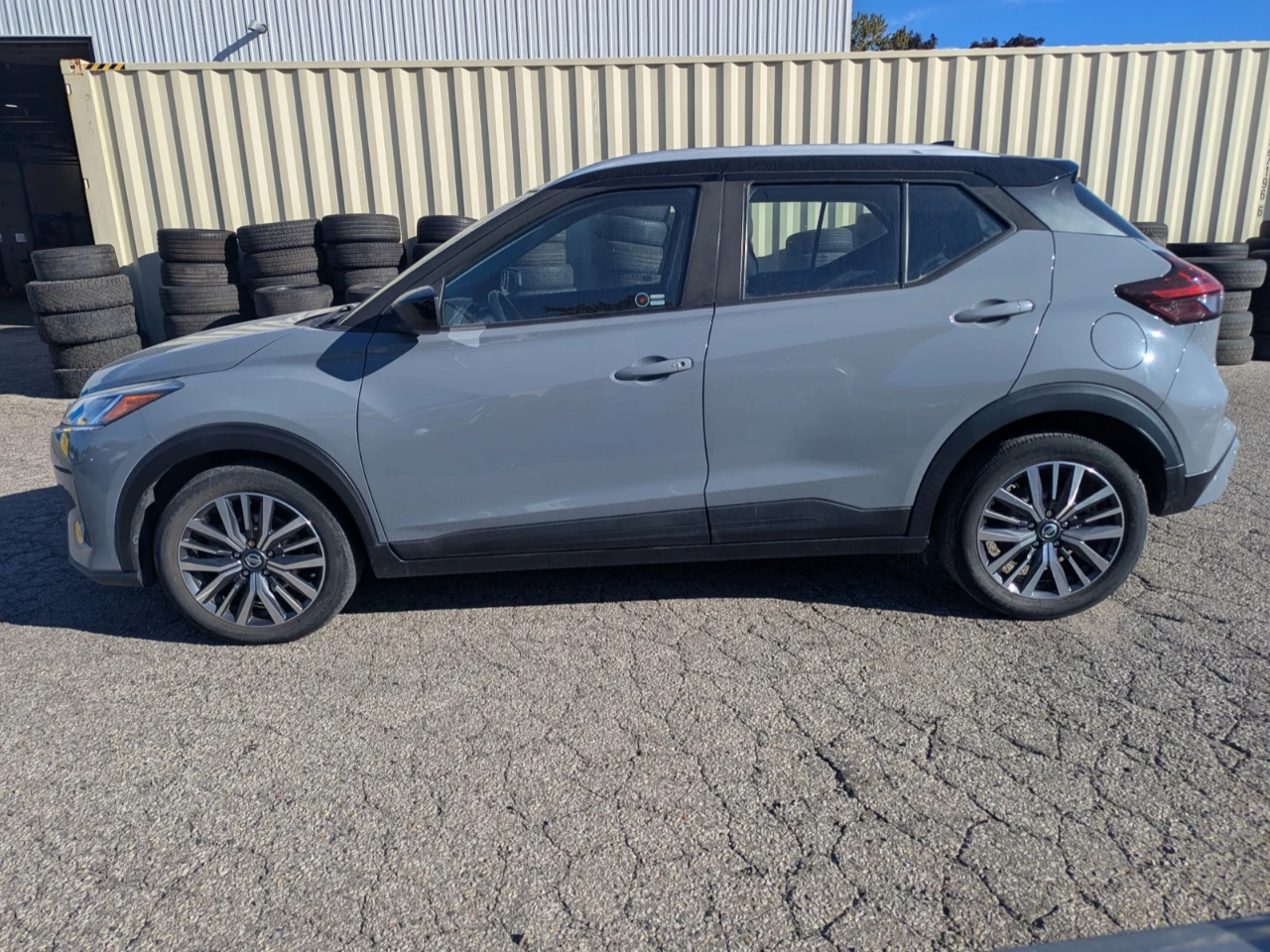 2021 Nissan Kicks SV, photograph 2