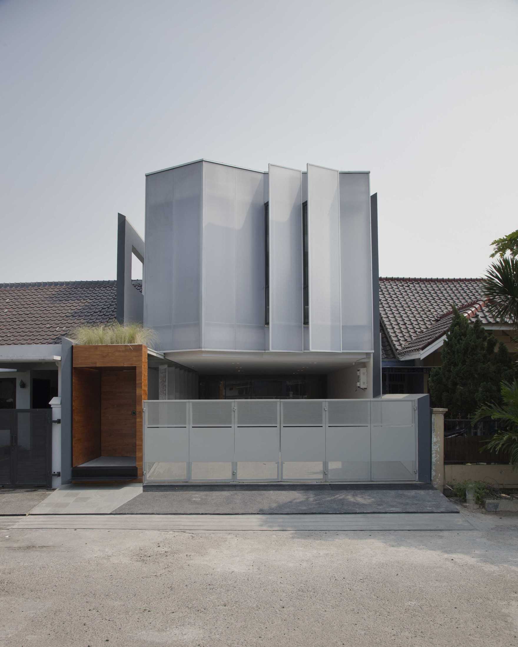 Design Intervention Dsn Intervention Studio Blok D15, Jl. Permata Ayu 2 No.6, Binong, Kec. Curug, Tangerang, Banten 15810, Indonesia Blok D15, Jl. Permata Ayu 2 No.6, Binong, Kec. Curug, Tangerang, Banten 15810, Indonesia Design-Intervention-Dsn-Intervention-Studio  96893