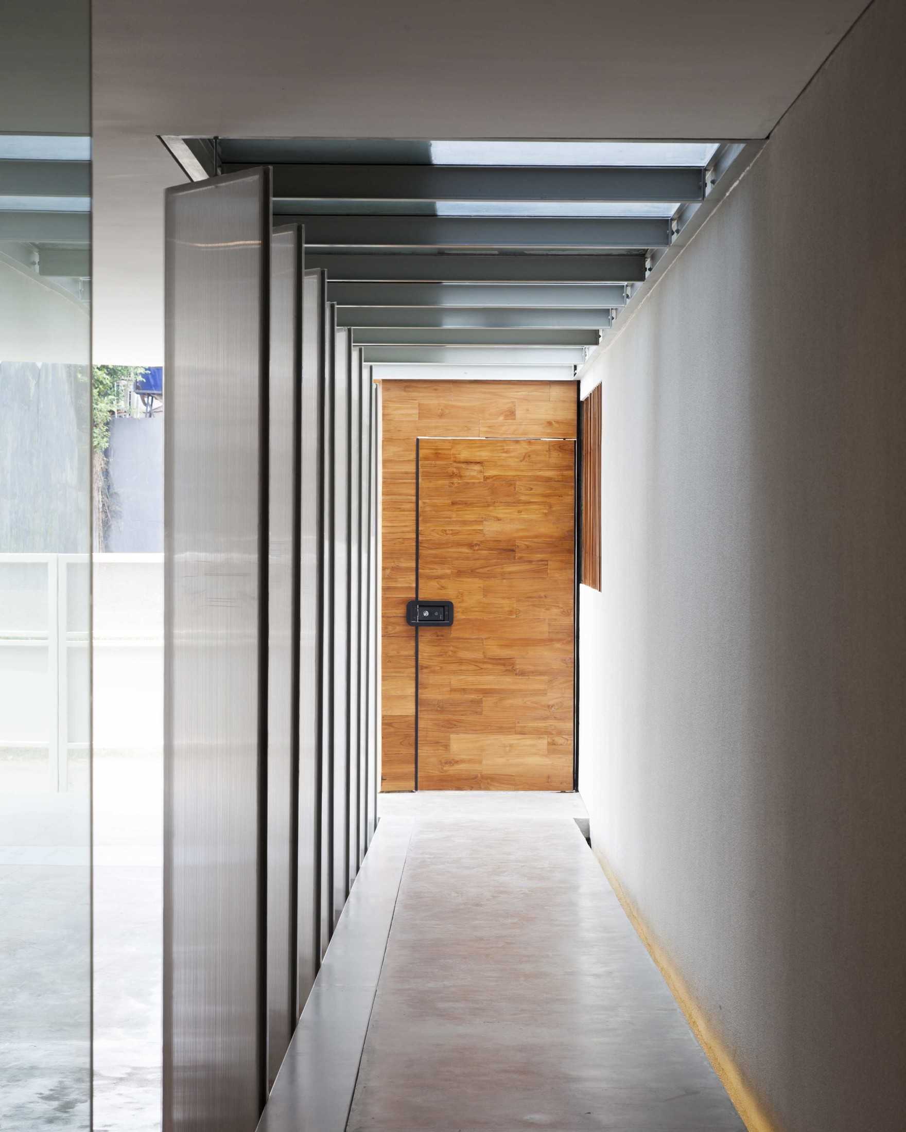 Design Intervention Dsn Intervention Studio Blok D15, Jl. Permata Ayu 2 No.6, Binong, Kec. Curug, Tangerang, Banten 15810, Indonesia Blok D15, Jl. Permata Ayu 2 No.6, Binong, Kec. Curug, Tangerang, Banten 15810, Indonesia Design-Intervention-Dsn-Intervention-Studio  96900