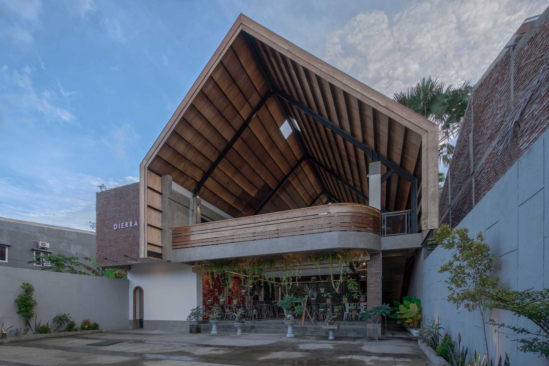 Miv Architects (Ar. Muhammad Ikhsan Hamiru, Iai & Partners) D I E R R A Pulau Selayar, Kab. Kepulauan Selayar, Sulawesi Selatan, Indonesia Pulau Selayar, Kab. Kepulauan Selayar, Sulawesi Selatan, Indonesia Miv-Architects-Ar-Muhammad-Ikhsan-Hamiru-Iai-Partners-D-I-E-R-R-A  134701