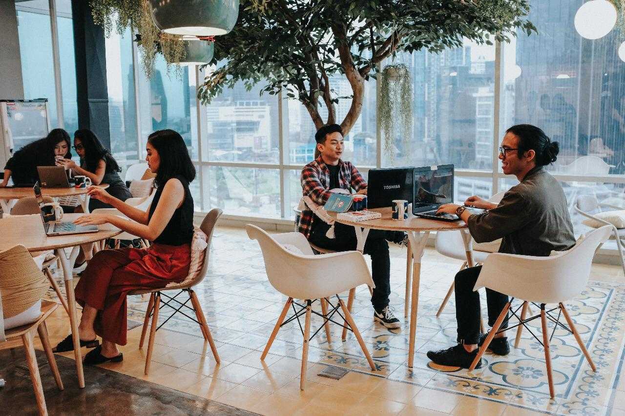 Felix Wibowo  Apiary Co-Working Space Jalan Jend. Gatot Subroto Kav. 27, Rt.03 / Rw.03, Kuningan Timur, Rt.3/rw.3, Kuningan, Kuningan Tim., Setia Budi, Kota Jakarta Selatan, Daerah Khusus Ibukota Jakarta 12950, Indonesia Jalan Jend. Gatot Subroto Kav. 27, Rt.03 / Rw.03, Kuningan Timur, Rt.3/rw.3, Kuningan, Kuningan Tim., Setia Budi, Kota Jakarta Selatan, Daerah Khusus Ibukota Jakarta 12950, Indonesia Studiofix-Apiary-Co-Working-Space  76554