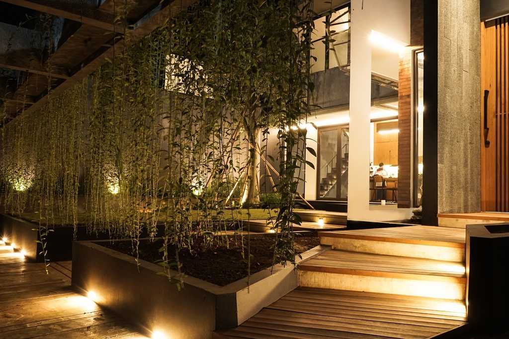 Dsi Architect Dak House Blok H6, Jl. Nias Raya No.23, Rw. Mekar Jaya, Kec. Serpong, Kota Tangerang Selatan, Banten 15310, Indonesia Blok H6, Jl. Nias Raya No.23, Rw. Mekar Jaya, Kec. Serpong, Kota Tangerang Selatan, Banten 15310, Indonesia Dsi-Architect-Dak-House  117910