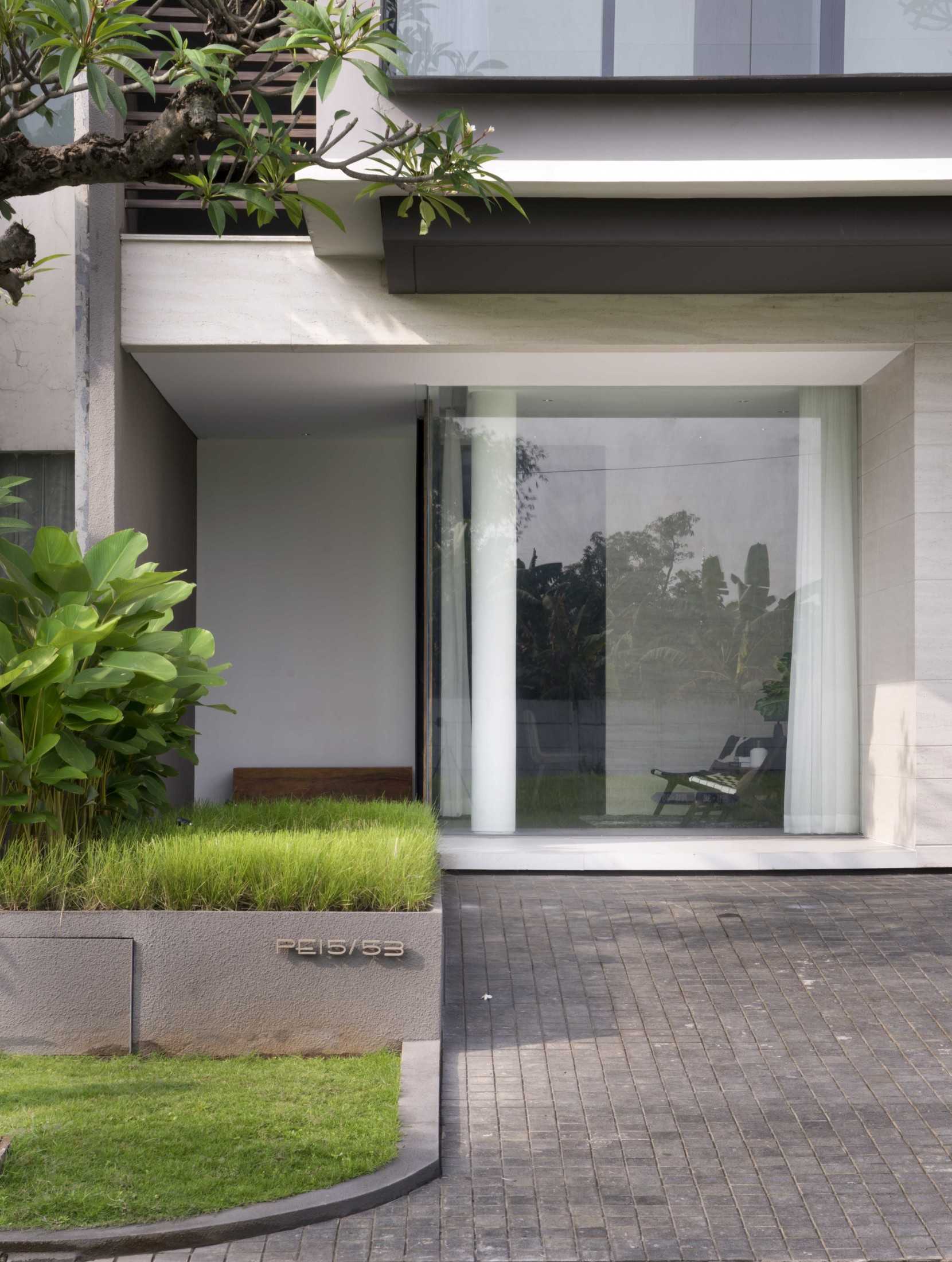 Simple Projects Architecture 'hhh' House Surabaya, Kota Sby, Jawa Timur, Indonesia  Simple-Projects-Architecture-Hhh-House  75043