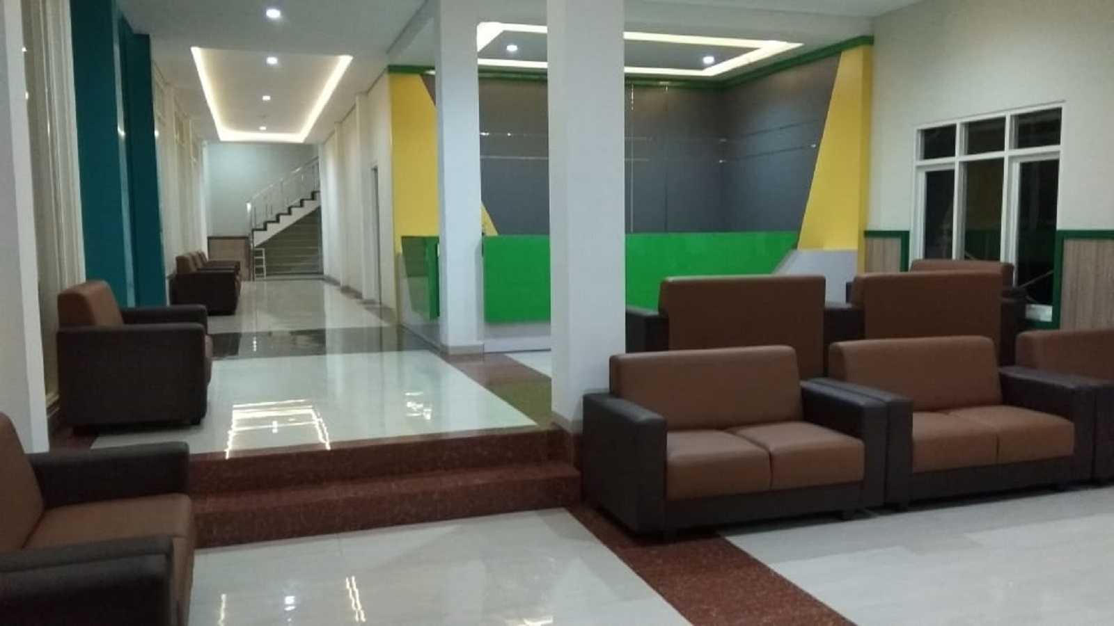 Metom Design Lobby Kantor Tamu Iibs Al Izzah Batu, Kec. Batu, Kota Batu, Jawa Timur, Indonesia Batu, Kec. Batu, Kota Batu, Jawa Timur, Indonesia Metom-Design-Lobby-Kantor-Tamu-Iibs-Al-Izzah  98953