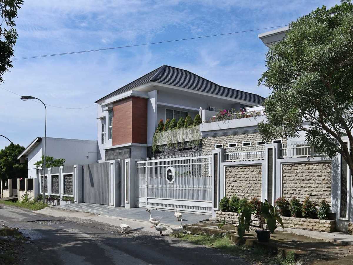 Foto inspirasi ide desain rumah Bd-studio-ds-house oleh BD STUDIO di Arsitag