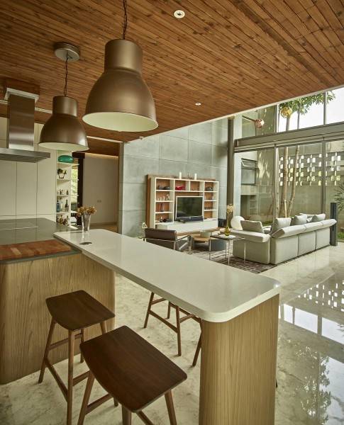 Raw Architecture Kembang Murni House West Jakarta, Indonesia West Jakarta, Indonesia Front View - Open Gate  1588