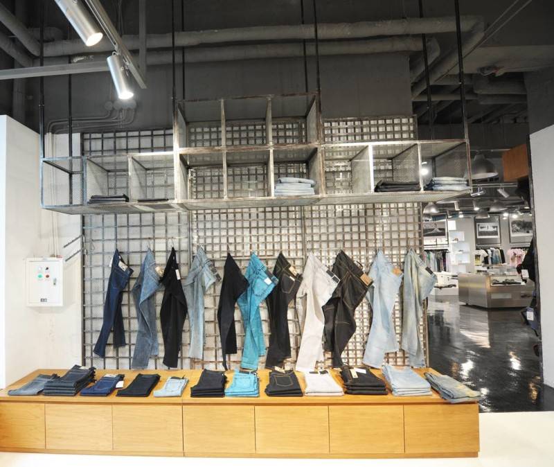 Tau Architect Source Store At Shanghai China China Racks Industrial 3694