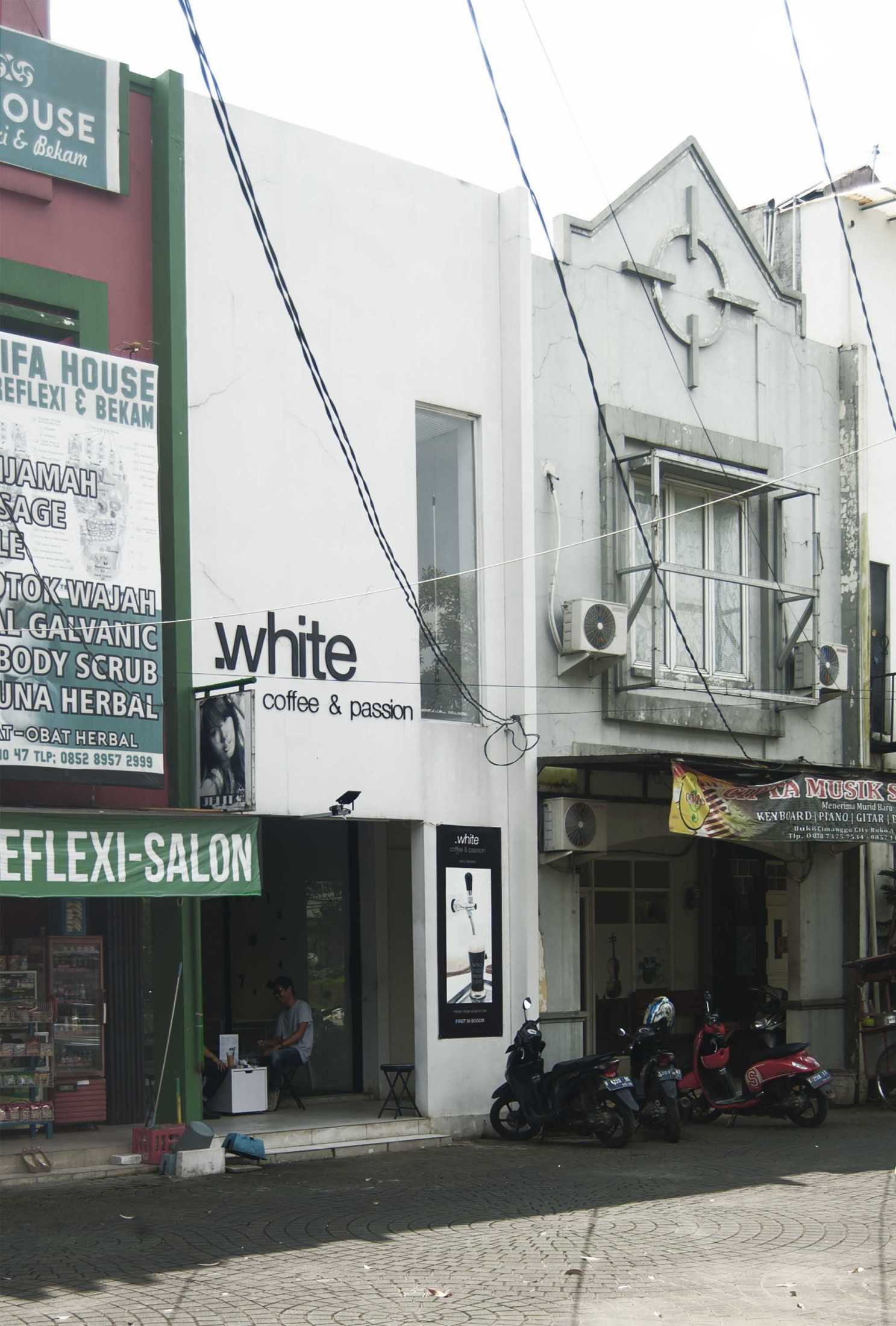 Ads Architect Kafe Kotak Putih Sentul Selatan Sentul Selatan Ads-Architect-Kafe-Kotak-Putih  53518