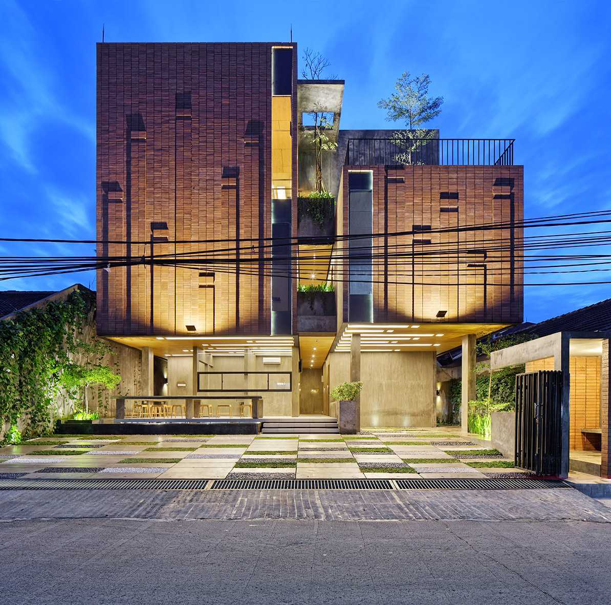 Delution The Equalizer Jatiwaringin, Pondokgede, Bekasi City, West Java, Indonesia Jatiwaringin, Pondokgede, Bekasi City, West Java, Indonesia Front View Contemporary,industrial,modern,kontemporer 36780