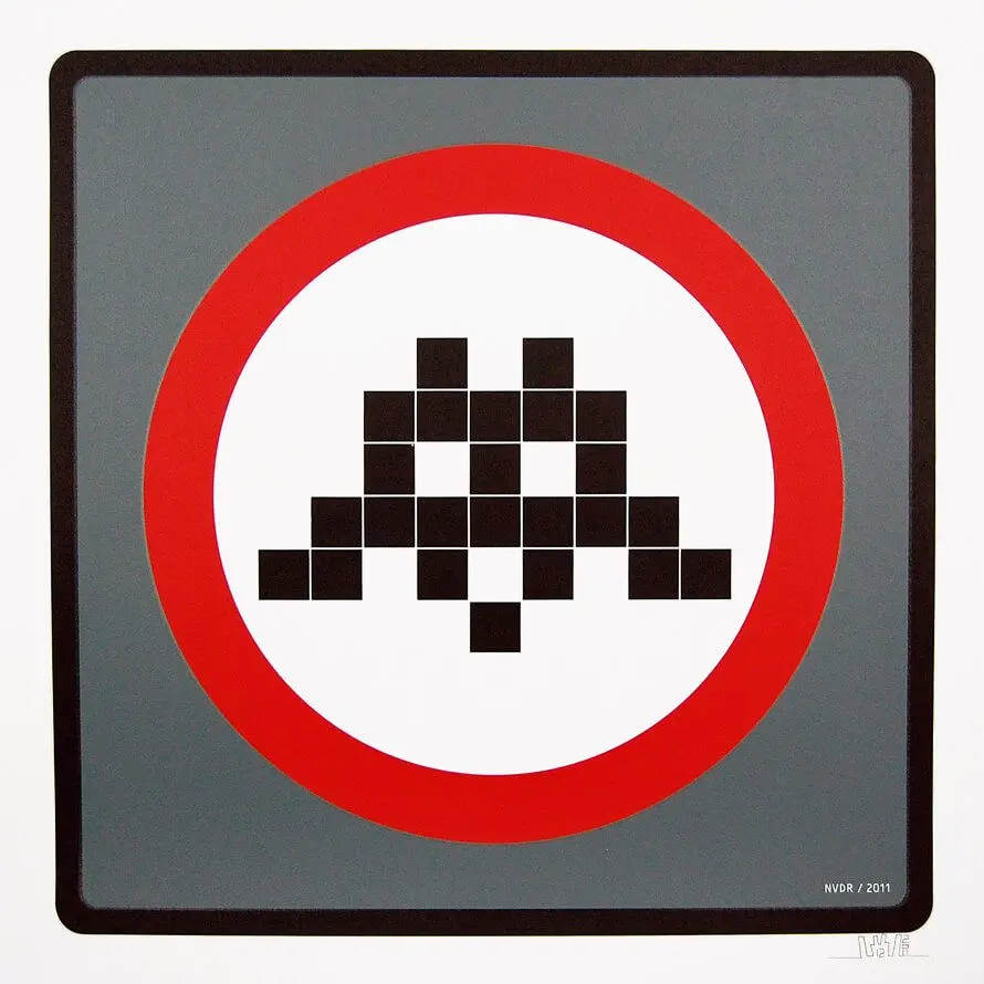 Warning Invader (Grey)