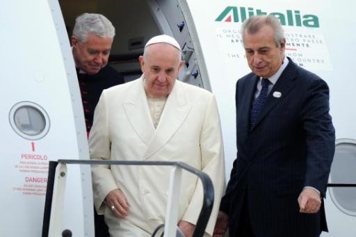 Pope lands in Strasbourg to visit European institutions