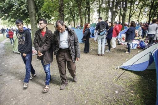 Newcomers will have to sign document promising to respect Belgian law