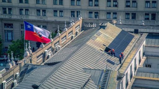 Belgians install solar panels on Chile’s presidential palace