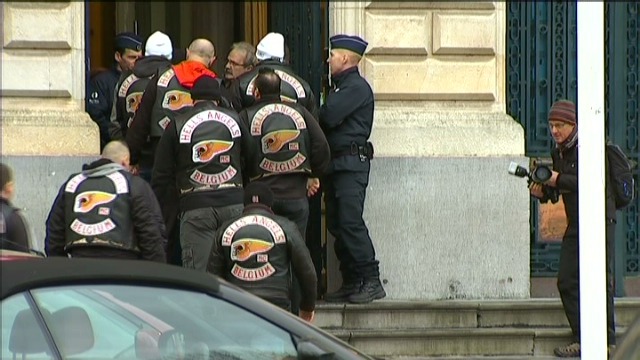 Police raid Hells Angels clubhouses