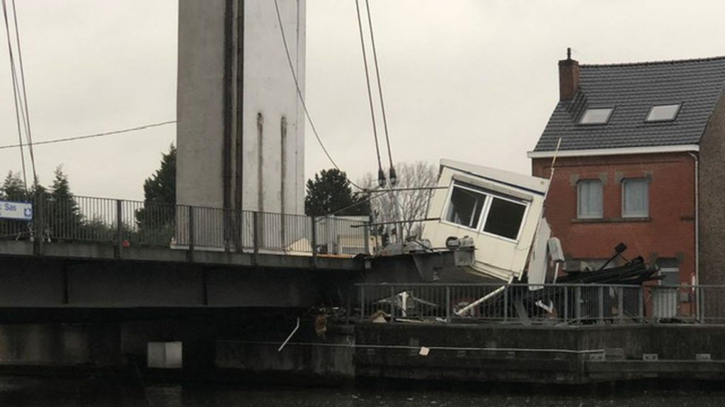 Grimbergen bridge crash: repairs could take four months