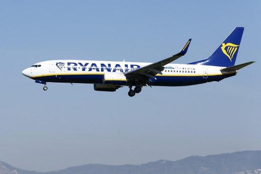 Ryanair’s Spanish pilots threaten to go on strike