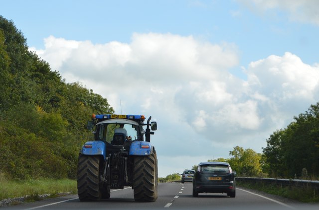Tractors prohibited on the RN25 from January 2020