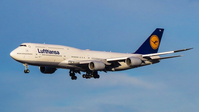 Lufthansa offers passengers a new program to compensate for C02 emissions
