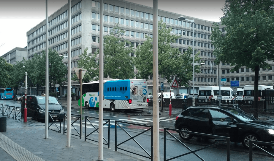 Shuttle to Charleroi Airport to pilot electric buses