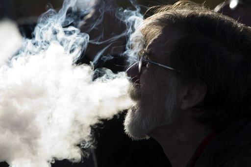Vaping increases the risk of chronic lung diseases, study finds